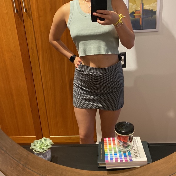 mini skirt - Picture 2 of 2